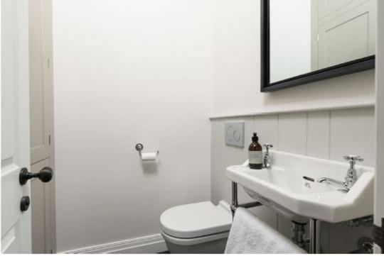 Apartmán One Navy, Bath Exteriér fotografie